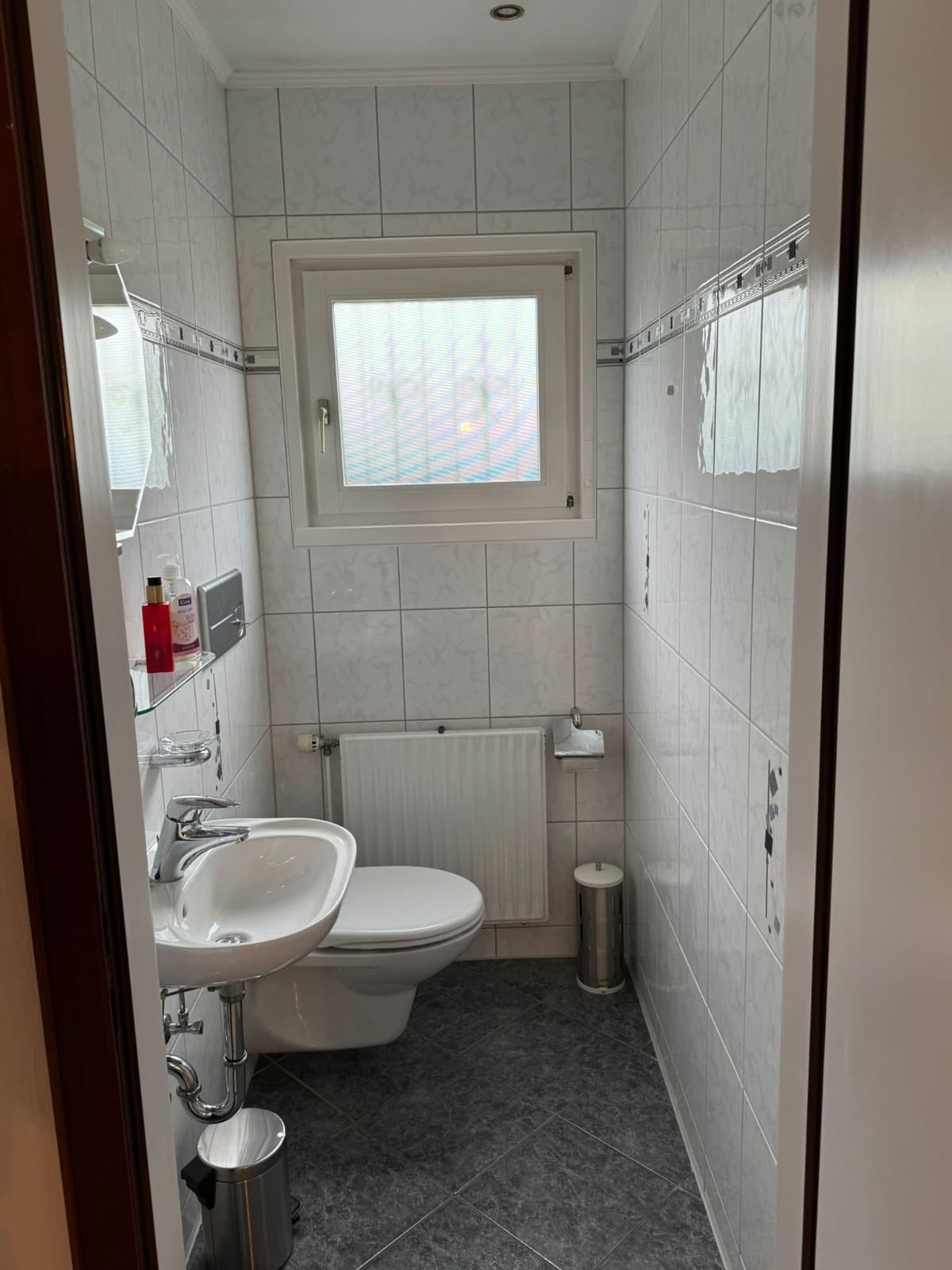 Gäste-WC mit Tageslicht